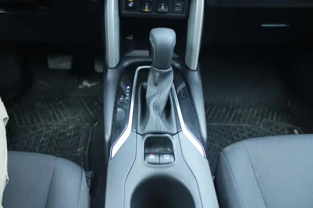 2025 Toyota Corolla Cross LE - Photo 15