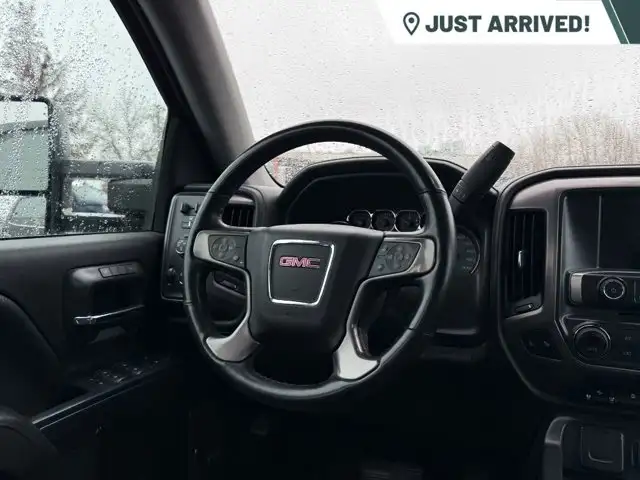 2015 GMC Sierra 1500 SLT 4WD Crew Cab | Heated Seats & Steering - Photo 5