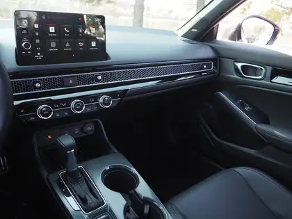 2026 Honda Civic Sedan Hybrid Sport Touring eCVT - Photo 11