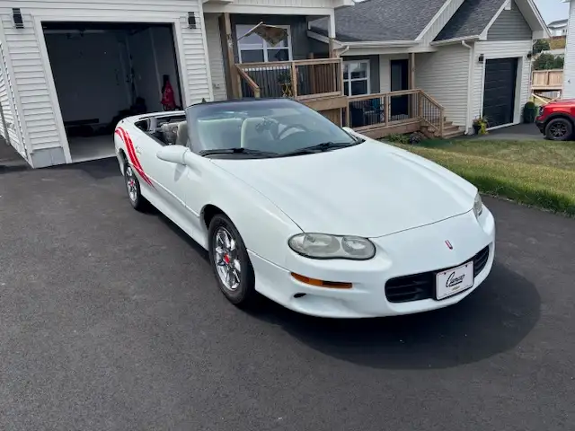 2001 Camaro Convertible - Photo 2