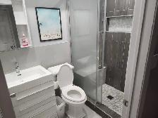 1 1 private room and space, North york Female house(all included - Photo 4