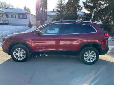 2015 Jeep Cherokee 3.2L V6 AWD For Sale. - Photo 8