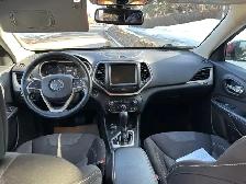 2015 Jeep Cherokee 3.2L V6 AWD For Sale. - Photo 10