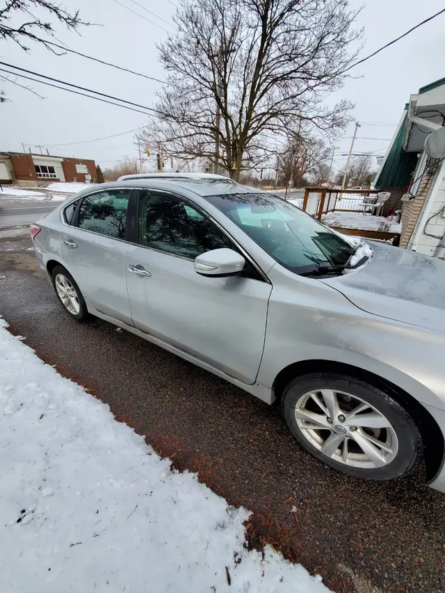 2013 Nissan Altima 2.5 SL / 149K / Loaded / 1 Owner - Photo 5