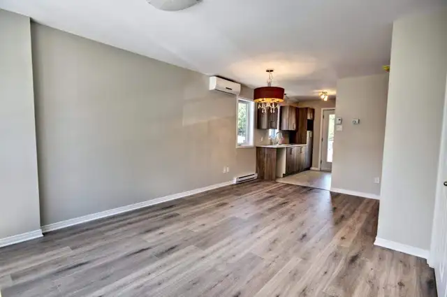 APPARTEMENT 4 1/2 À LOUER – DERNIER ÉTAGE - Photo 2