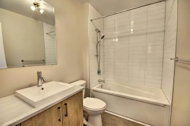 APPARTEMENT 4 1/2 À LOUER – DERNIER ÉTAGE - Photo 4