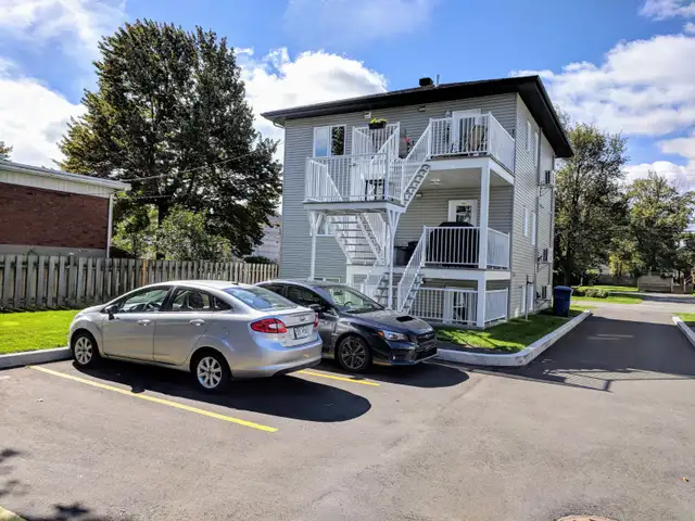 APPARTEMENT 4 1/2 À LOUER – DERNIER ÉTAGE - Photo 6