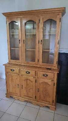 6 Chairs and matching Buffet