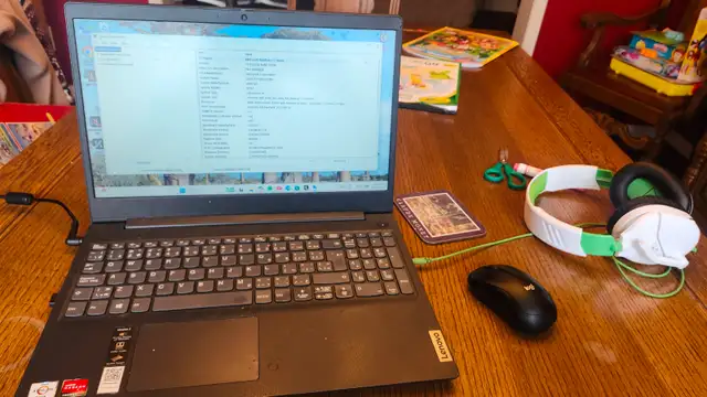 Lenovo laptop (2021) - Photo 2