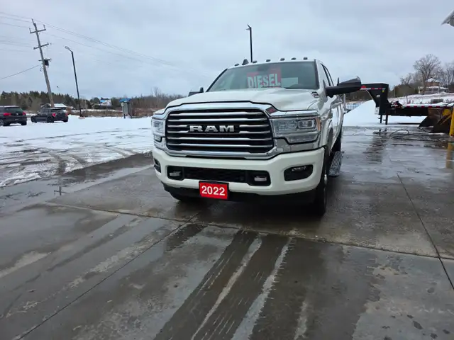 2022 RAM 2500 Limited Longhorn Cummins Diesel Crew Cab 4x4 - Photo 3