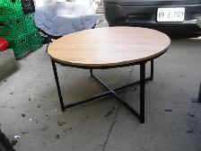 Modern coffee table like new