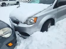 Great Dodge Caravan in excellent condition, needs work!!