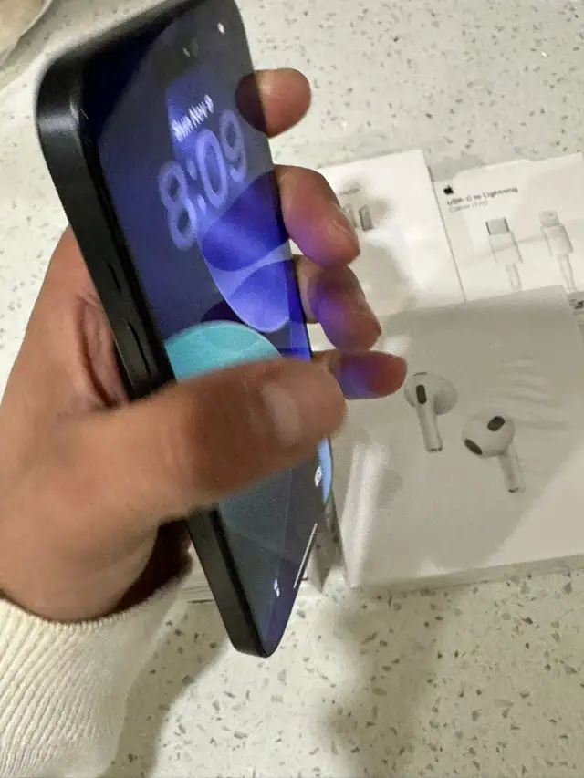 iPhone 15 Pro 256GB AirPods/Fast Charger/Delivery - Photo 5