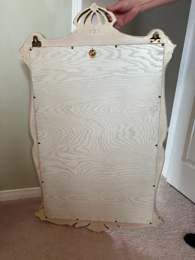 Beautiful Solid Wood Framed Mirror. - Photo 5