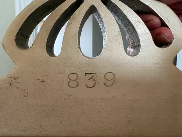 Beautiful Solid Wood Framed Mirror. - Photo 7