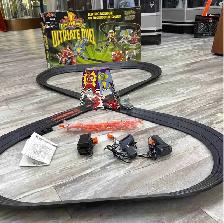 AFX HO Slot Car Set #9704 Mighty Morphin Power Rangers