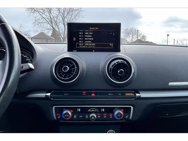 2018 Audi A3 Komfort 2.0T | Premium Pkg | Sunroof | AWD - Photo 6