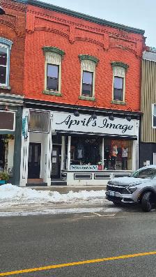 Napanee, downtown 2 bedroom apartment