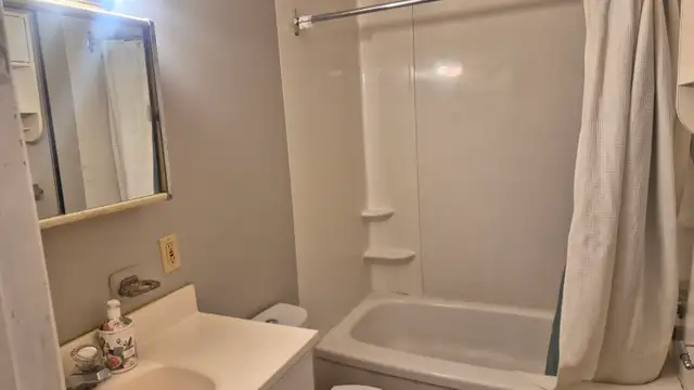 Napanee, downtown 2 bedroom apartment - Photo 4