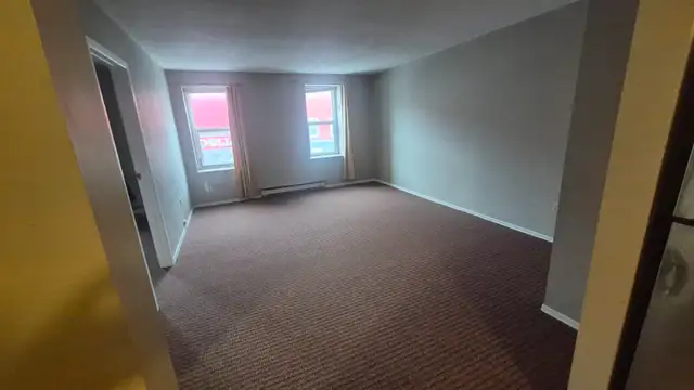 Napanee, downtown 2 bedroom apartment - Photo 6