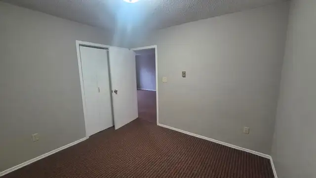 Napanee, downtown 2 bedroom apartment - Photo 7