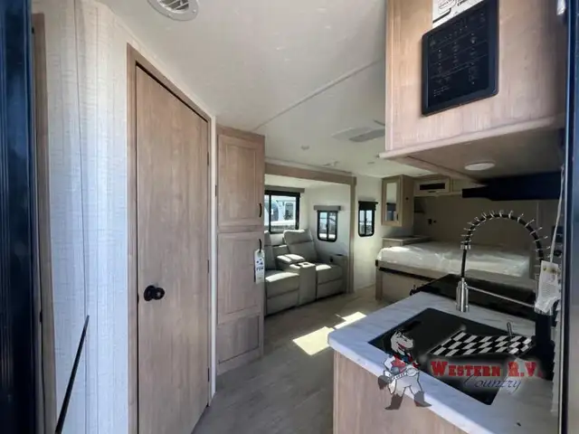 2025 Palomino SolAire 2080RBS - Photo 6