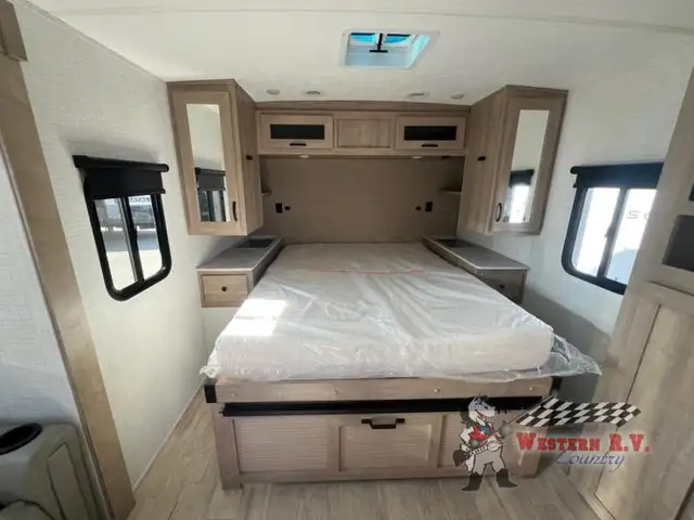 2025 Palomino SolAire 2080RBS - Photo 12