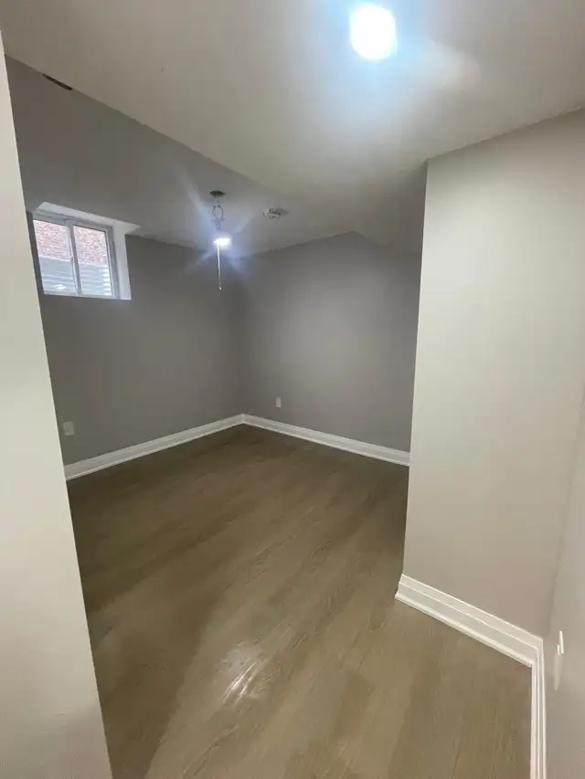 Brand new 2 bedroom 2 washroom basement apartment - Photo 8