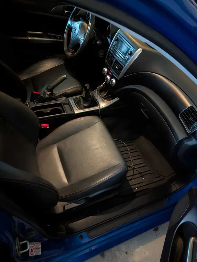 2014 Subaru Impreza WRX limited - Photo 8