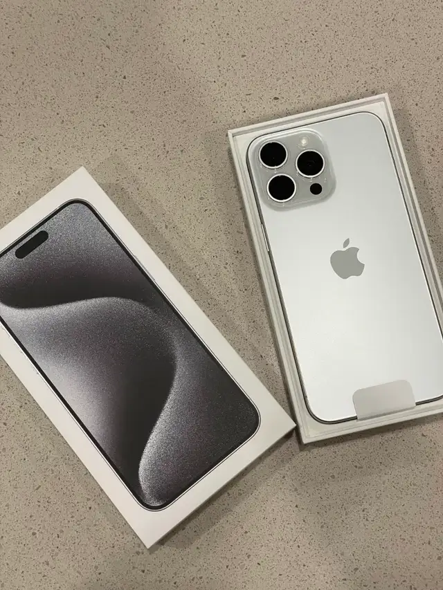 UNLOCKED IPHONE 15 PRO (128 GB) $950 (  FREE SCREEN PROTECTOR) - Photo 2