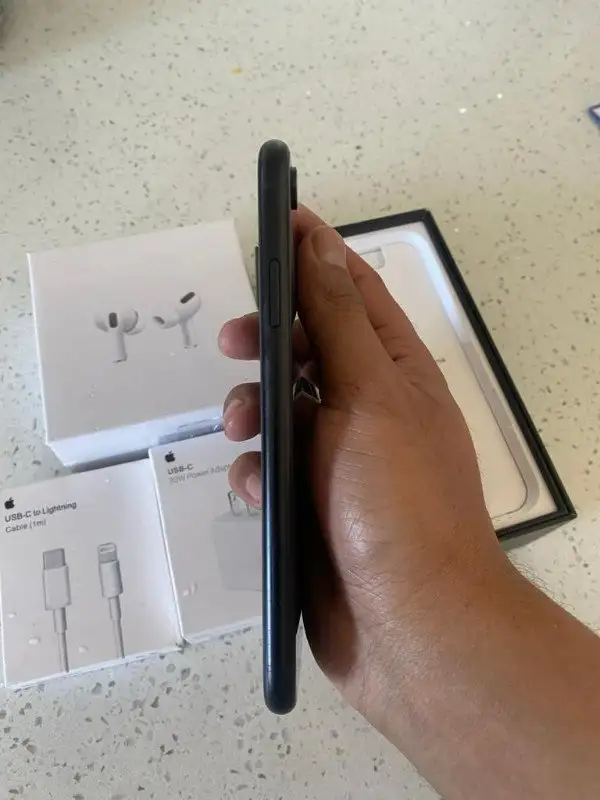iPhone XS 64GB | AirPods Bundle   Fast Delivery - Photo 4