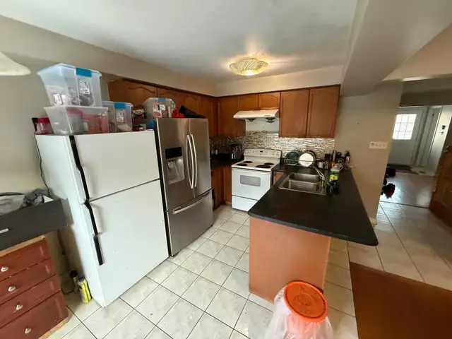 2 sharing & private room for rent in Scarborough - Photo 5