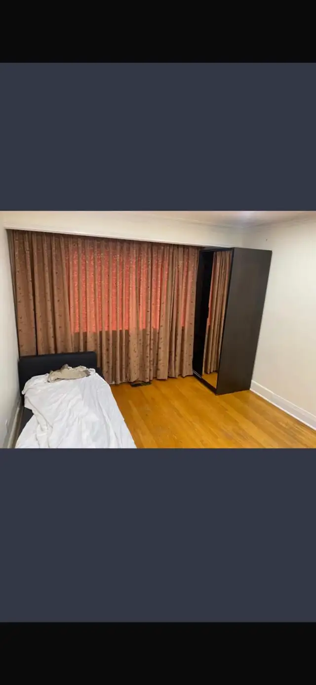 Scarborough warden and Lawrence rooms for rent - Photo 2