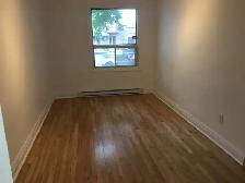 RDC-cave, 4 ch. à coucher, stationnement, cour, garage, Rosemont - Photo 6