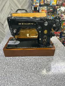 Singer 306K Sewing Machine In Case