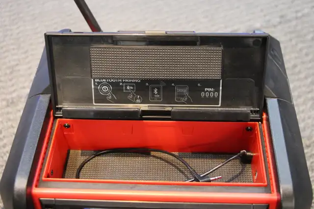 Milwaukee M18 Jobsite Radio/Charger (2792-20) (#43227-3) - Photo 4