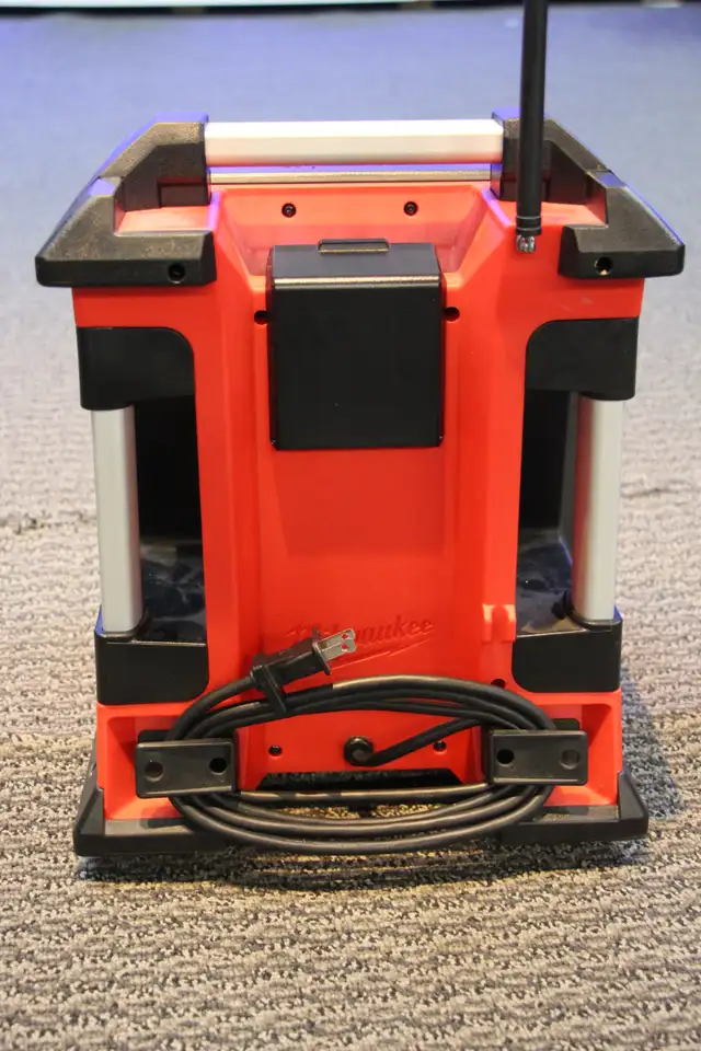 Milwaukee M18 Jobsite Radio/Charger (2792-20) (#43227-3) - Photo 7