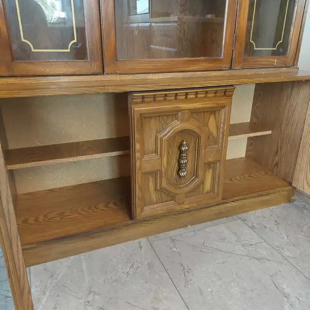 China Cabinet - Photo 5