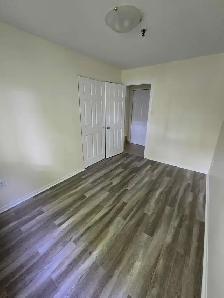Waterfront 2BR - Reno'd - July/Aug 1st - Heat/Wat/Pkg Included! - Photo 4