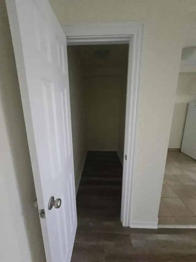 Waterfront 2BR - Reno'd - July/Aug 1st - Heat/Wat/Pkg Included! - Photo 15