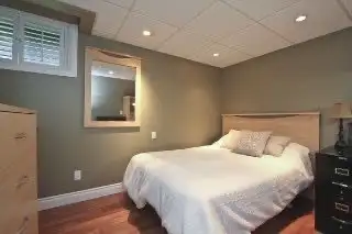 SPACIOUS AND CONFORTABLE TWO BEDROOM APARTMENT - Photo 4