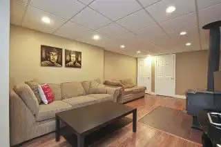 SPACIOUS AND CONFORTABLE TWO BEDROOM APARTMENT - Photo 8