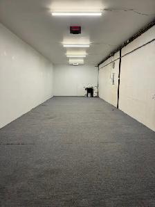 Garage / Entrepôt / Bureau