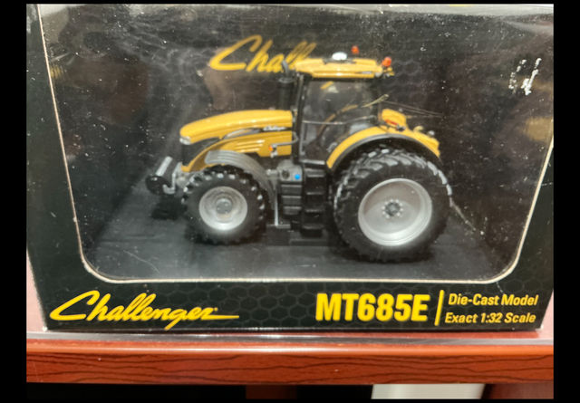 Large tractor collection - Photo 4