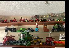 Large tractor collection - Photo 7