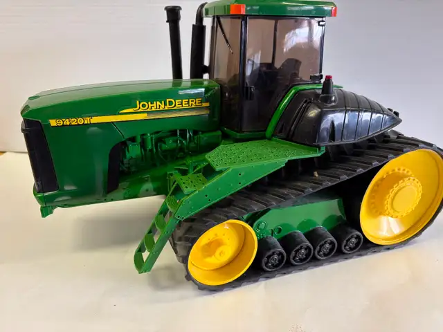 Large tractor collection - Photo 8