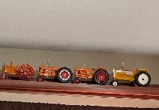 Large tractor collection - Photo 9