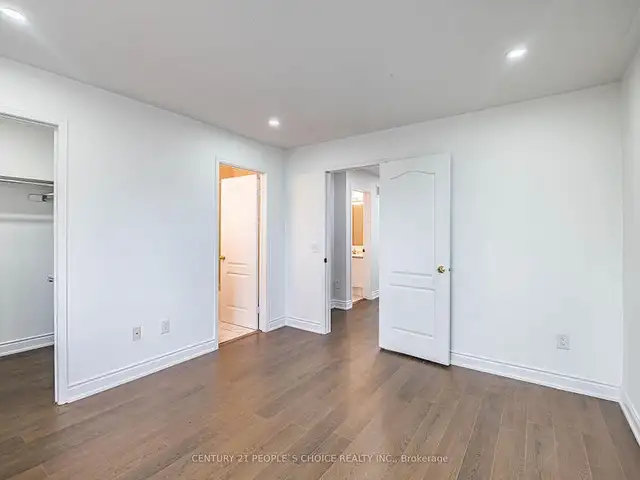 3 Beds 3 Baths - TownhouseCA$2,900 / Month - Photo 7