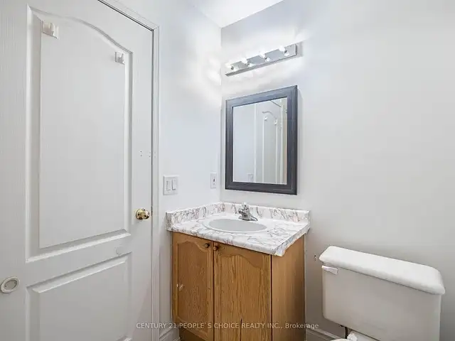 3 Beds 3 Baths - TownhouseCA$2,900 / Month - Photo 13