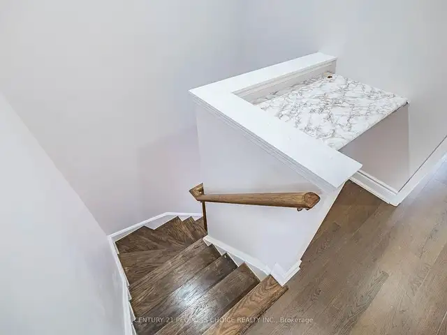 3 Beds 3 Baths - TownhouseCA$2,900 / Month - Photo 17